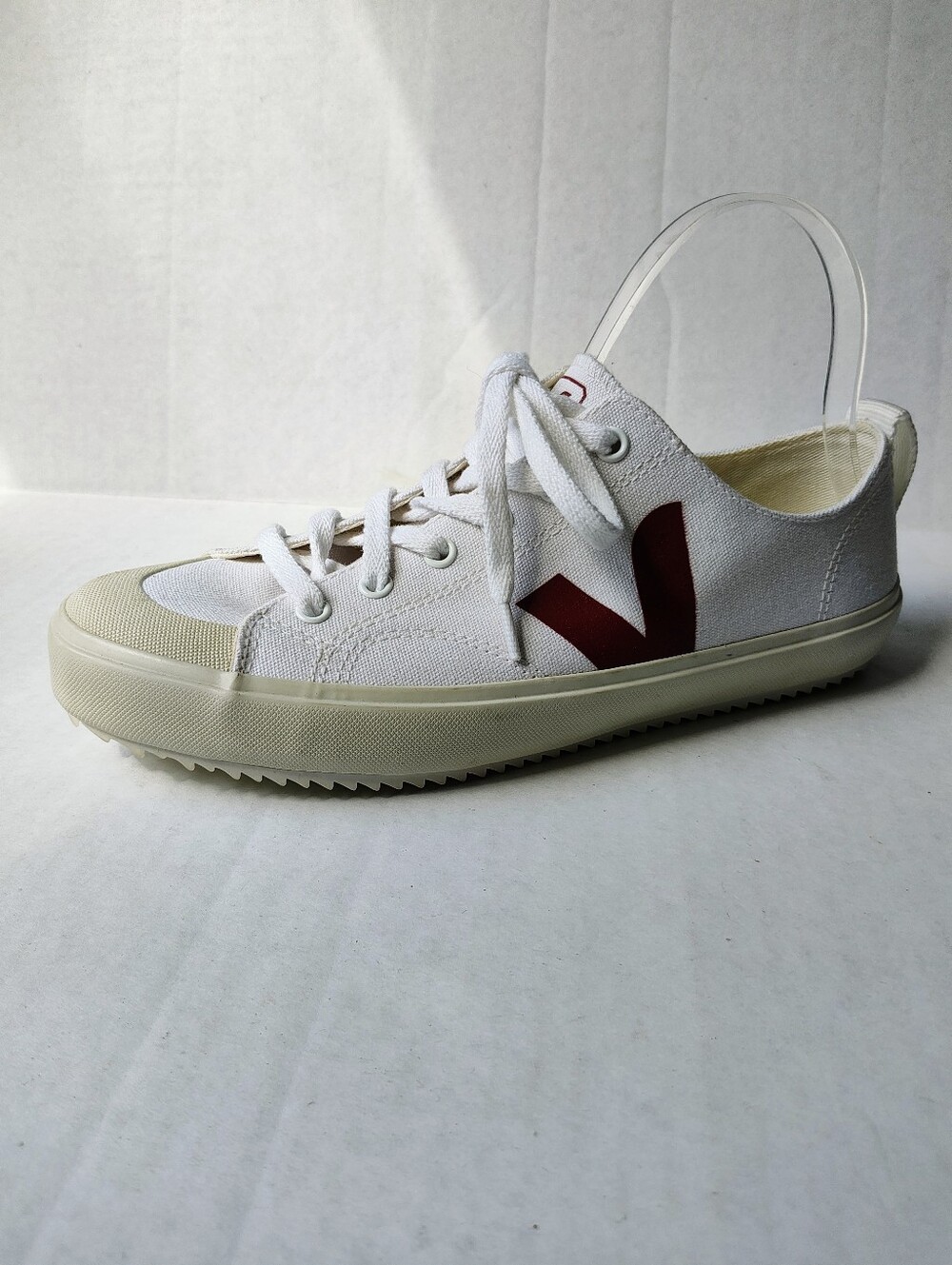 Veja Nova Canvas Women's Sneakers In White/Marsala Sz 9